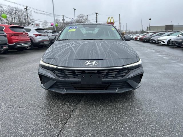 Certified 2024 Hyundai Elantra SEL image 8