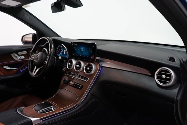 Used 2021 Mercedes-Benz GLC 300 4MATIC image 16