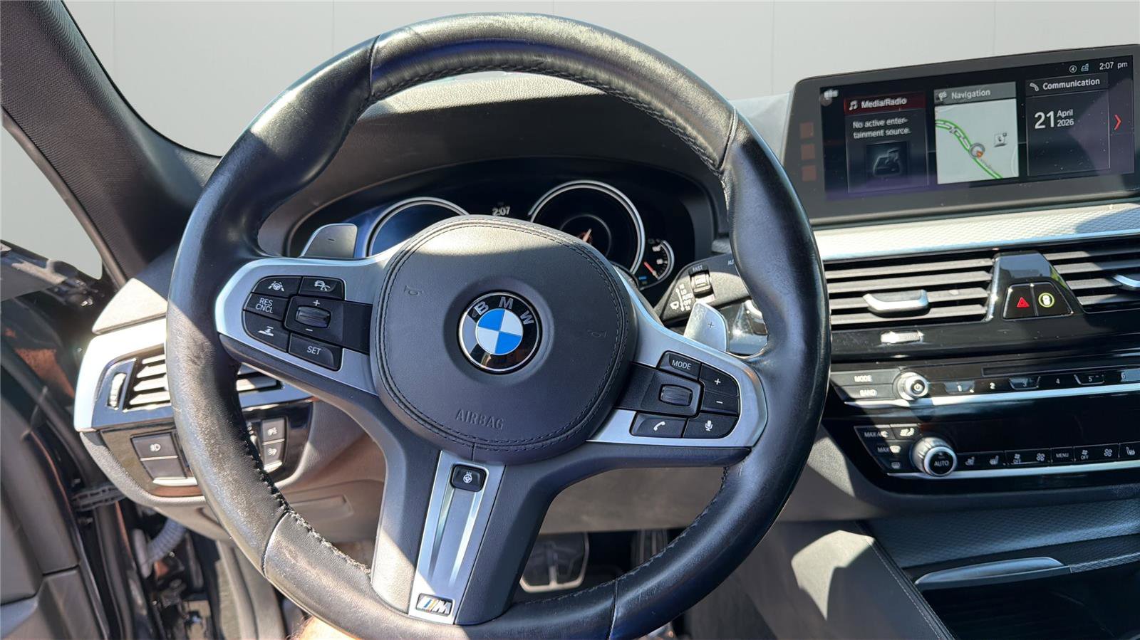 Used 2018 BMW 530e xDrive w/ M Sport Package 2 AWD/4WD image 22