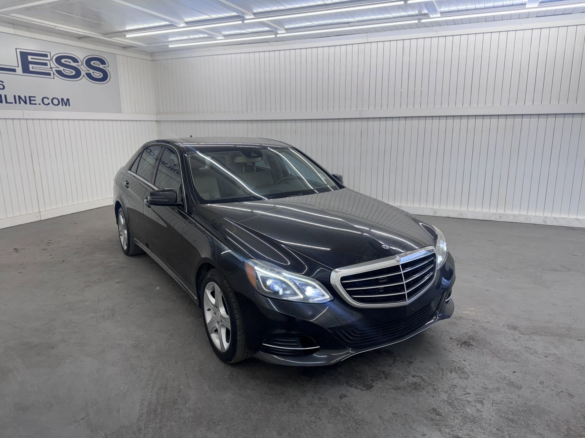 Used 2014 Mercedes-Benz E 350 Sedan image 3