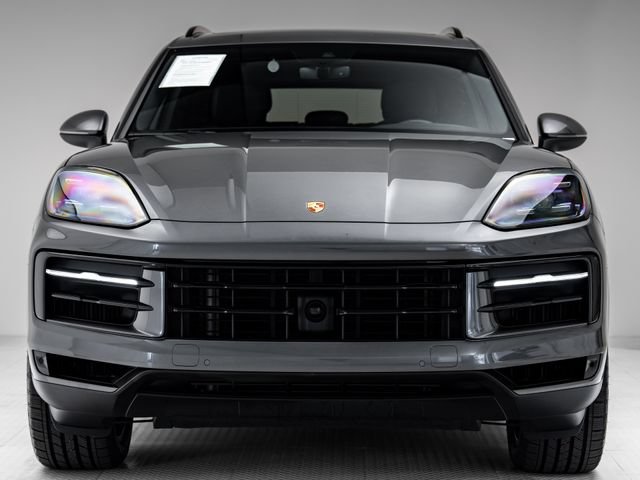 Certified 2024 Porsche Cayenne AWD/4WD image 31