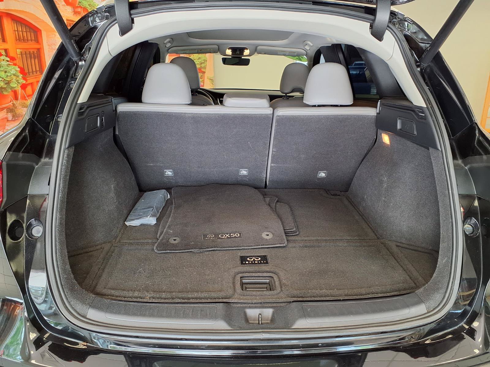 Used 2023 INFINITI QX50 Luxe w/ Cargo Package FWD image 17
