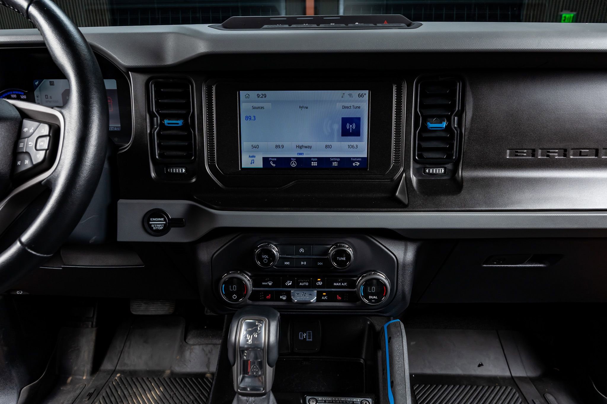 Used 2023 Ford Bronco Black Diamond w/ Sasquatch Package image 29