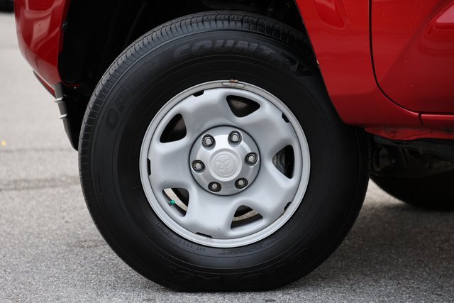 Used 2023 Toyota Tacoma SR image 7