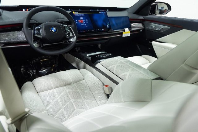 New 2027 BMW 740i xDrive w/ Executive Package AWD/4WD image 26