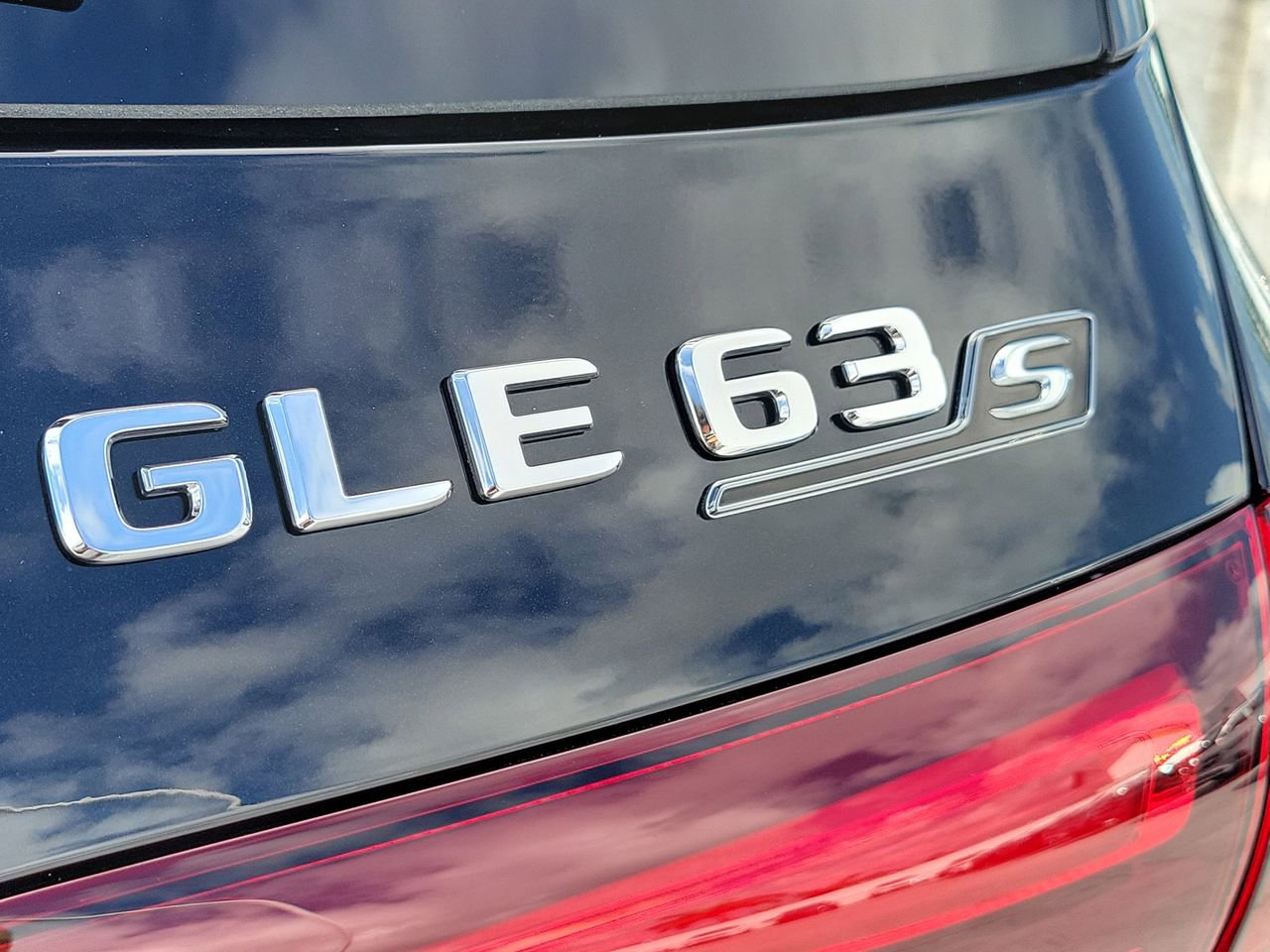 New 2026 Mercedes-Benz GLE 63 AMG S image 8