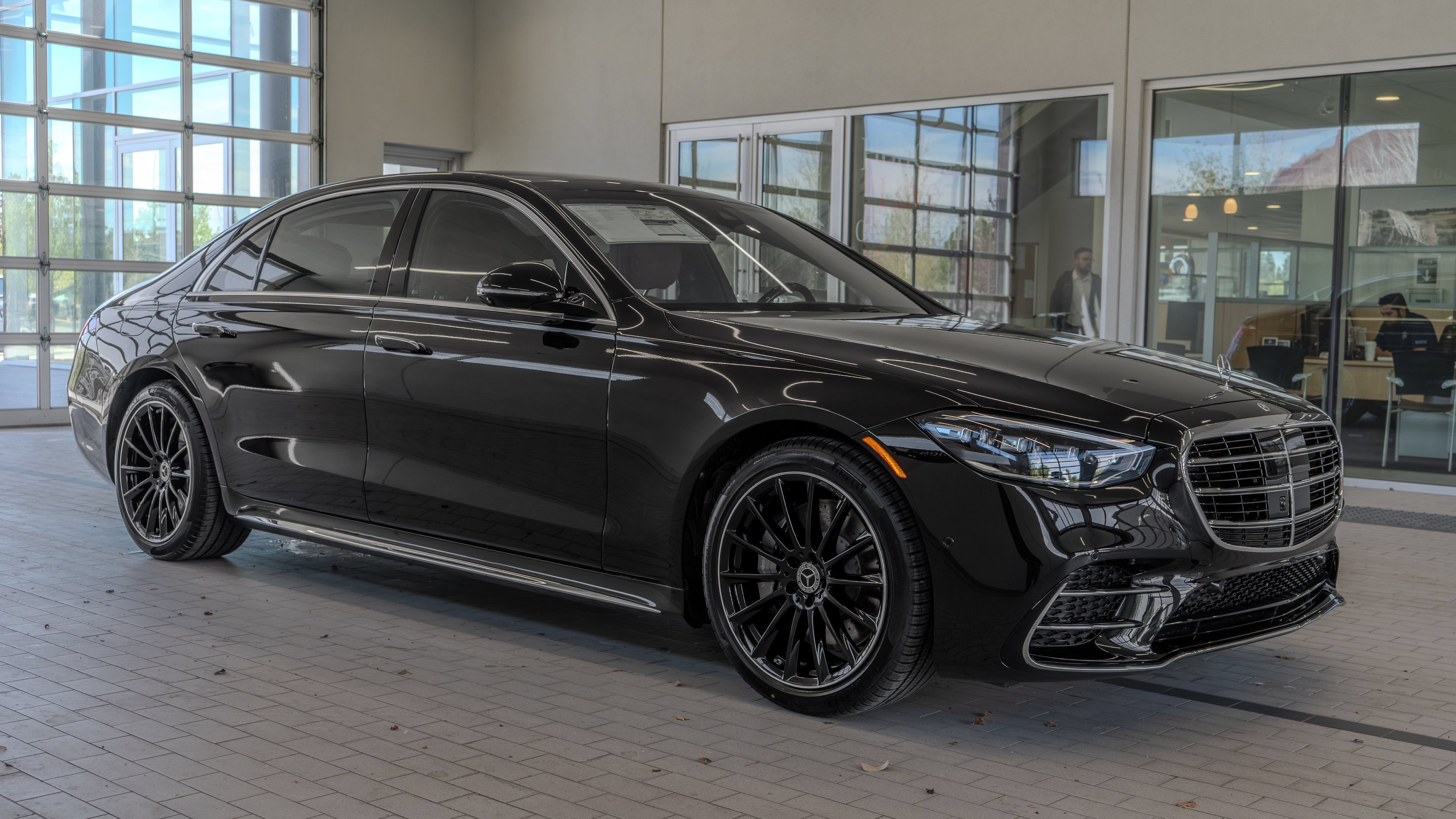 New 2026 Mercedes-Benz S 580e 4MATIC Sedan image 12