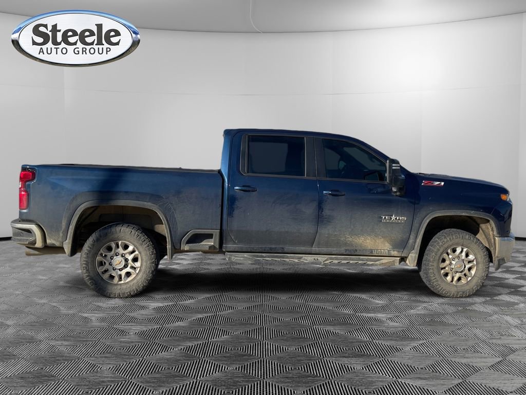Used 2023 Chevrolet Silverado 2500 LT w/ Texas Edition image 6