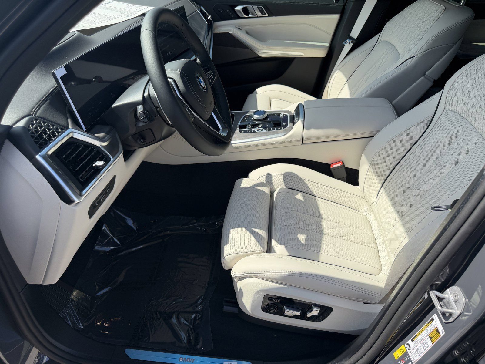 New 2026 BMW X5 xDrive50e w/ Executive Package AWD/4WD image 22