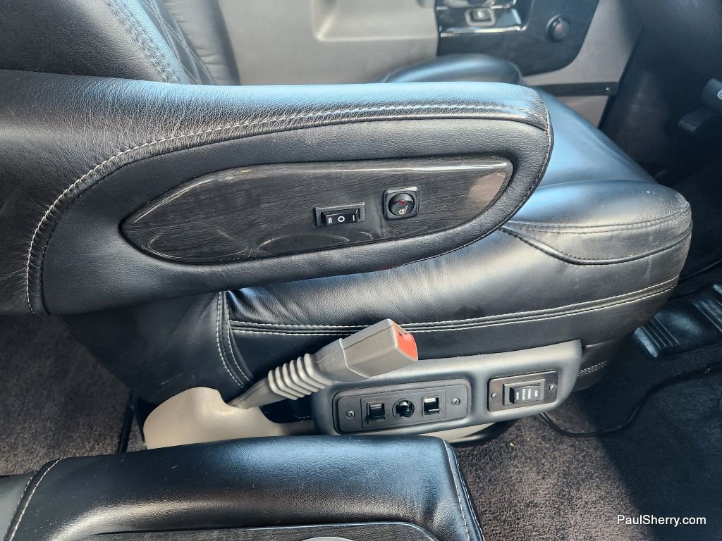 Used 2023 GMC Savana 2500 image 30