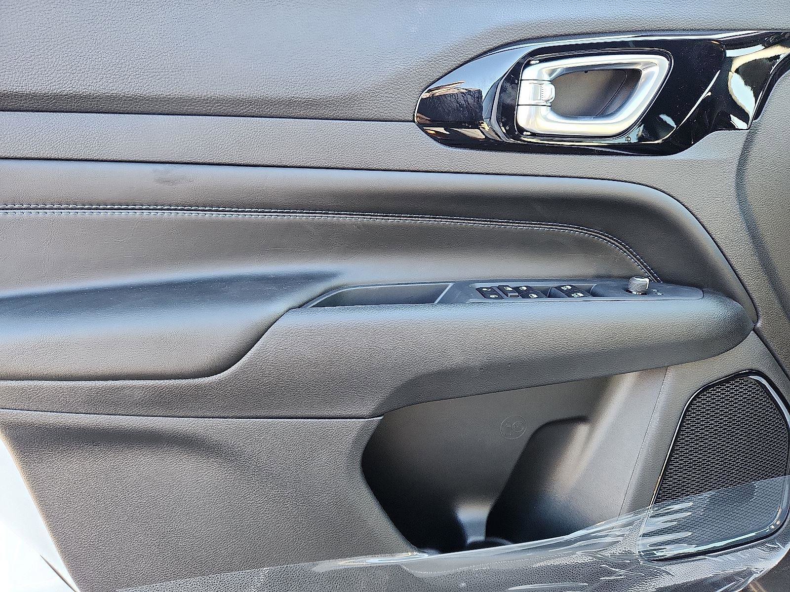 New 2026 Jeep Compass Limited image 8