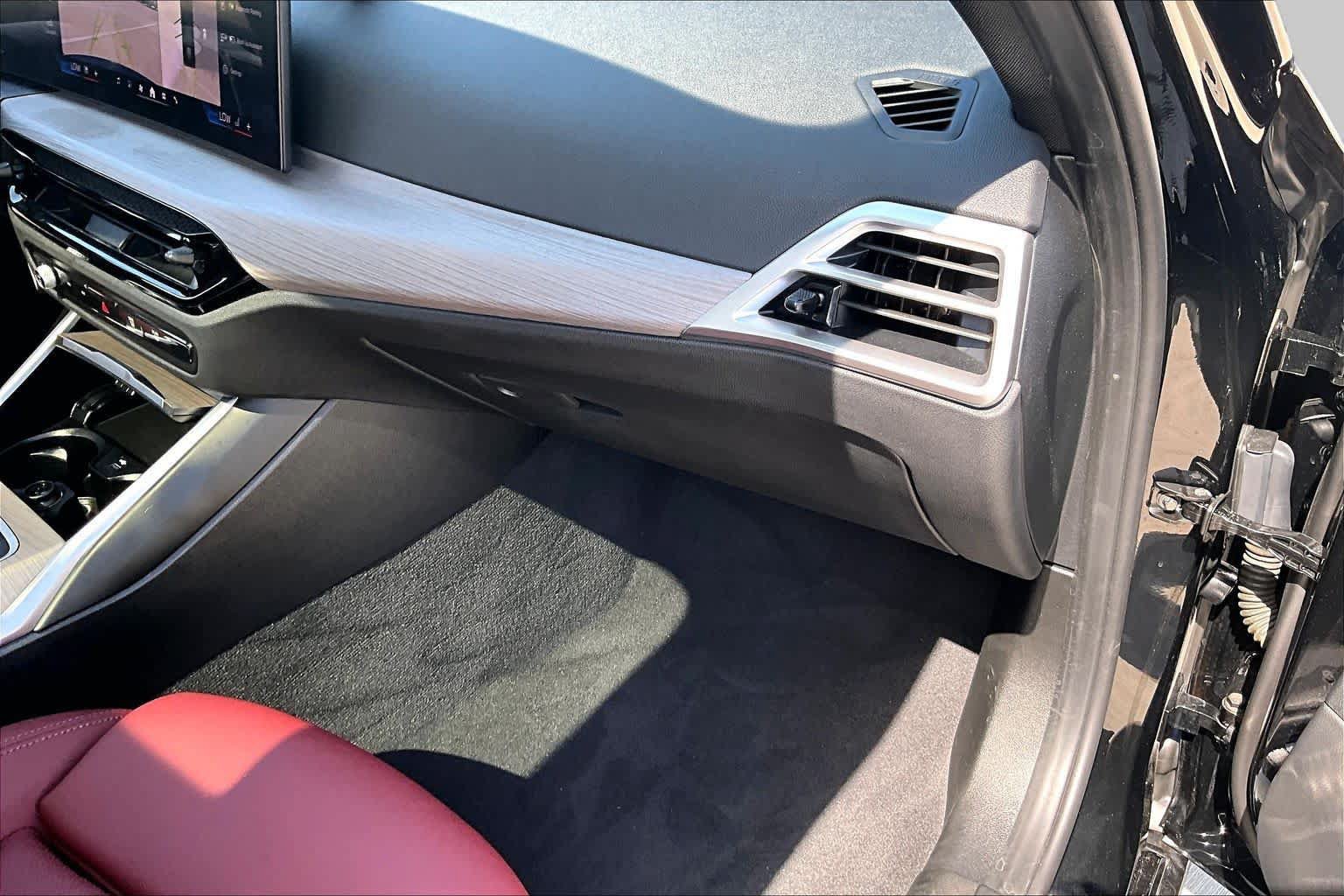Used 2025 BMW 330i Sedan RWD image 17