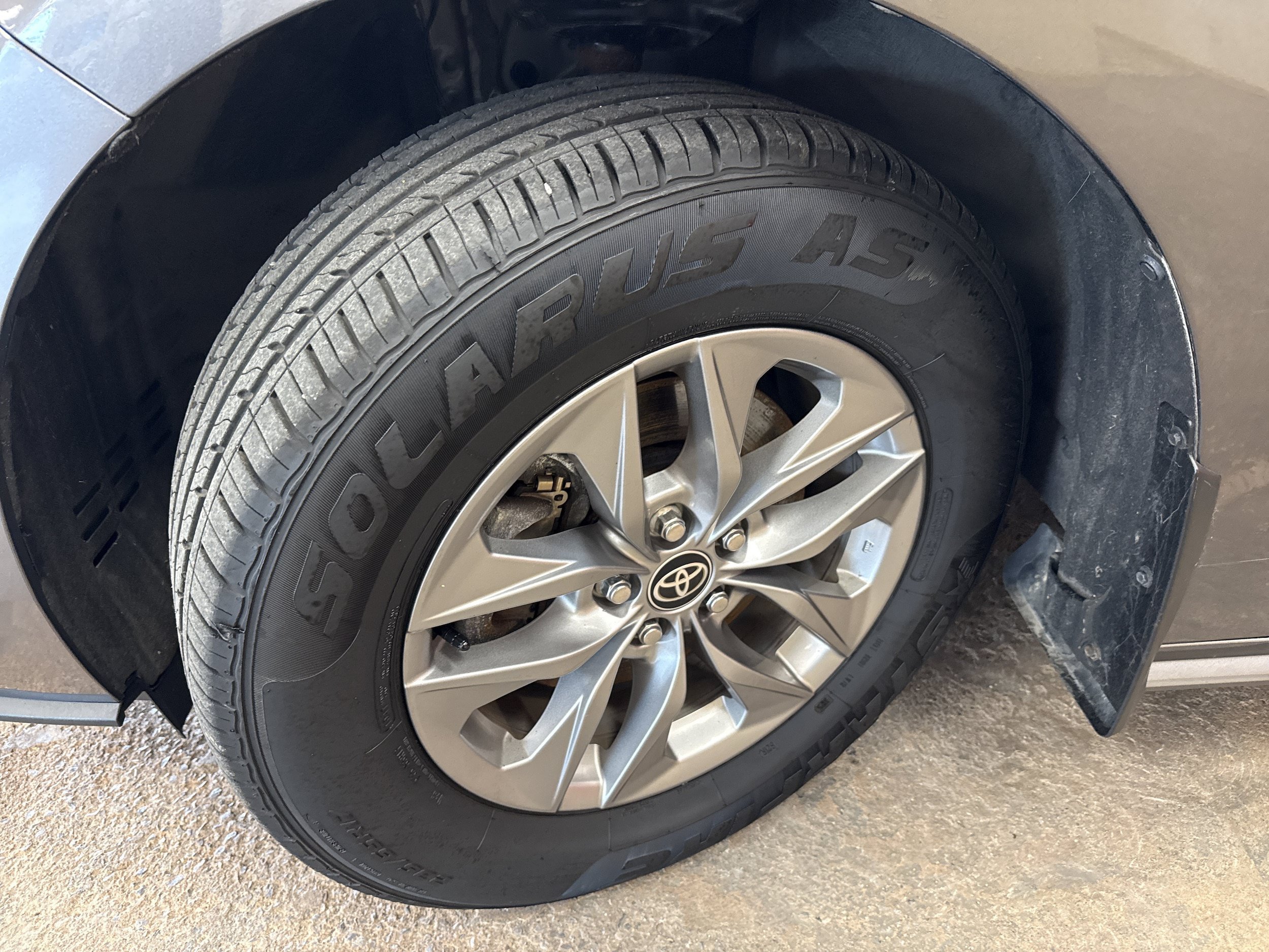 Used 2023 Toyota Sienna LE FWD image 19