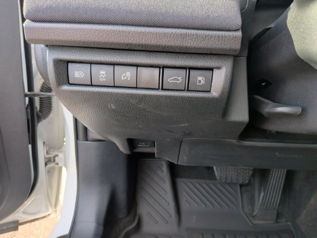 Certified 2025 Toyota Camry LE FWD image 17