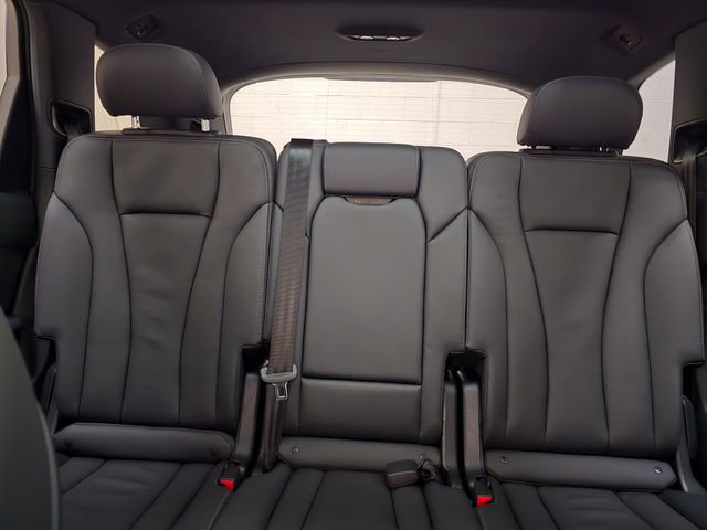 Certified 2025 Audi Q7 3.0T Premium w/ Convenience Package image 29