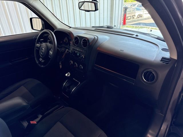 Used 2016 Jeep Patriot Sport w/ Power Value Group FWD image 17