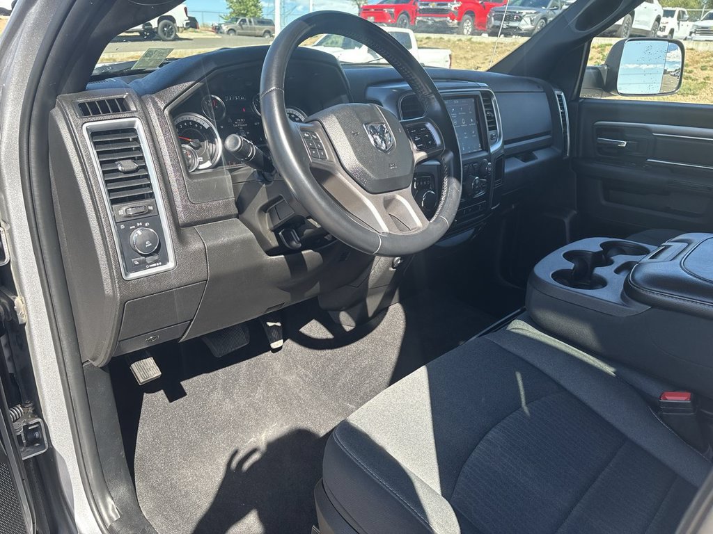 Used 2023 RAM 1500 Warlock AWD/4WD image 10
