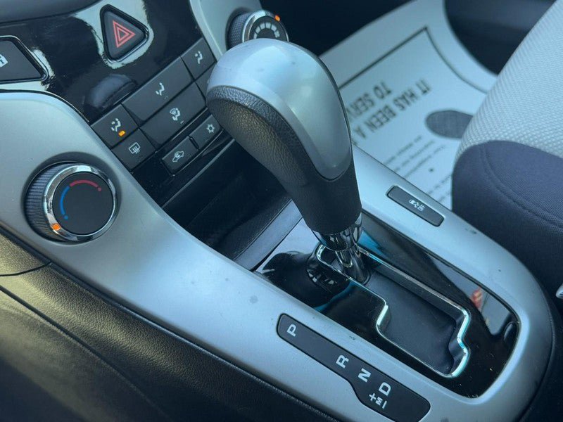 Used 2014 Chevrolet Cruze LS image 19
