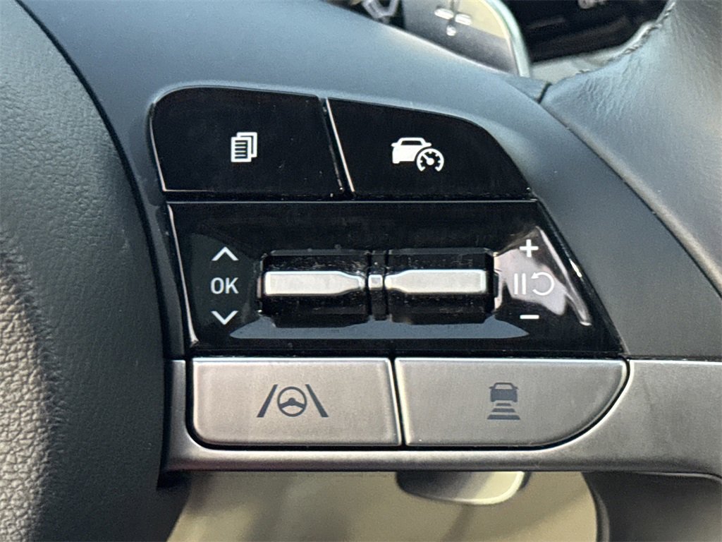 Used 2022 Hyundai Tucson Limited image 25