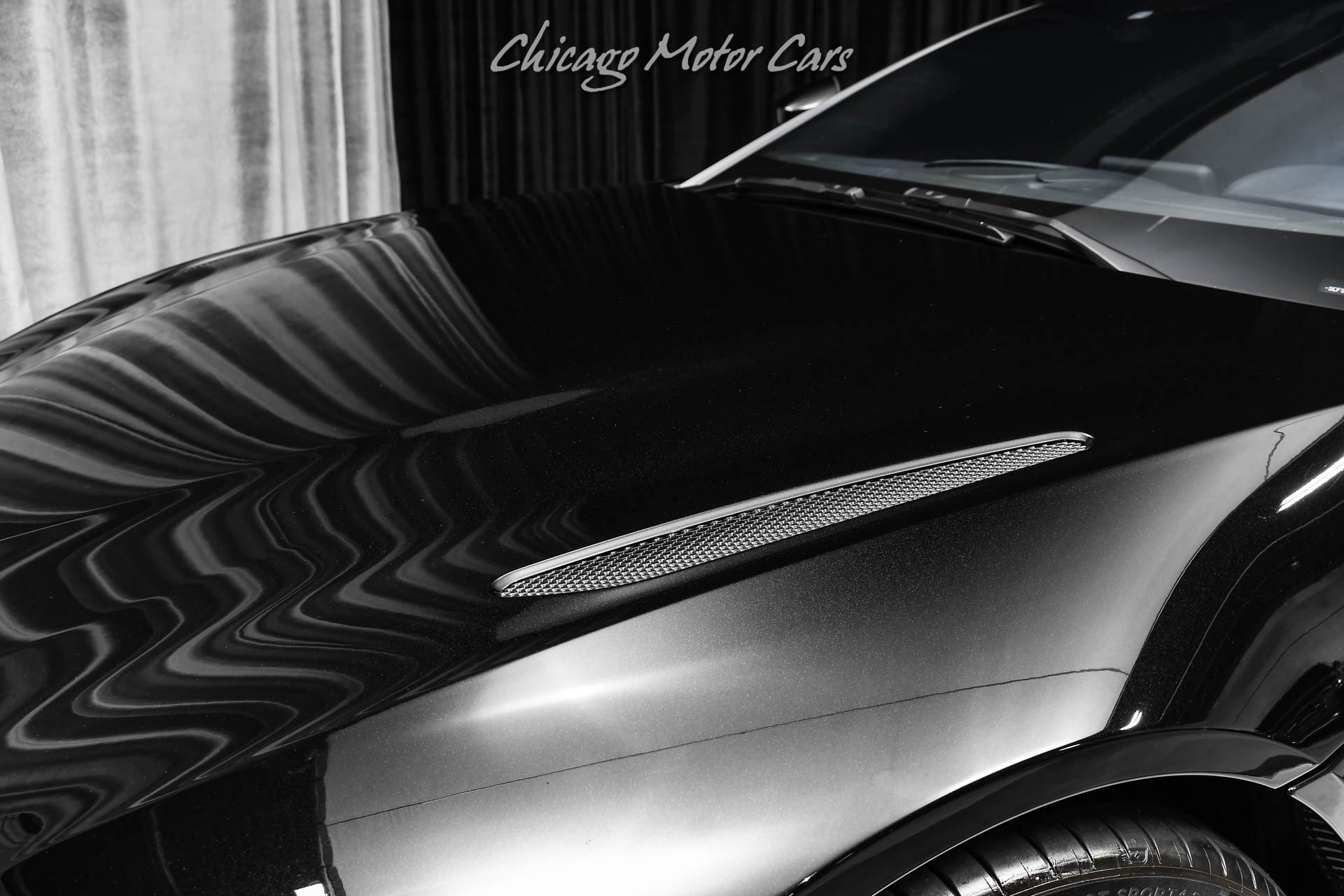 Used 2020 Aston Martin V8 Vantage Coupe RWD image 26
