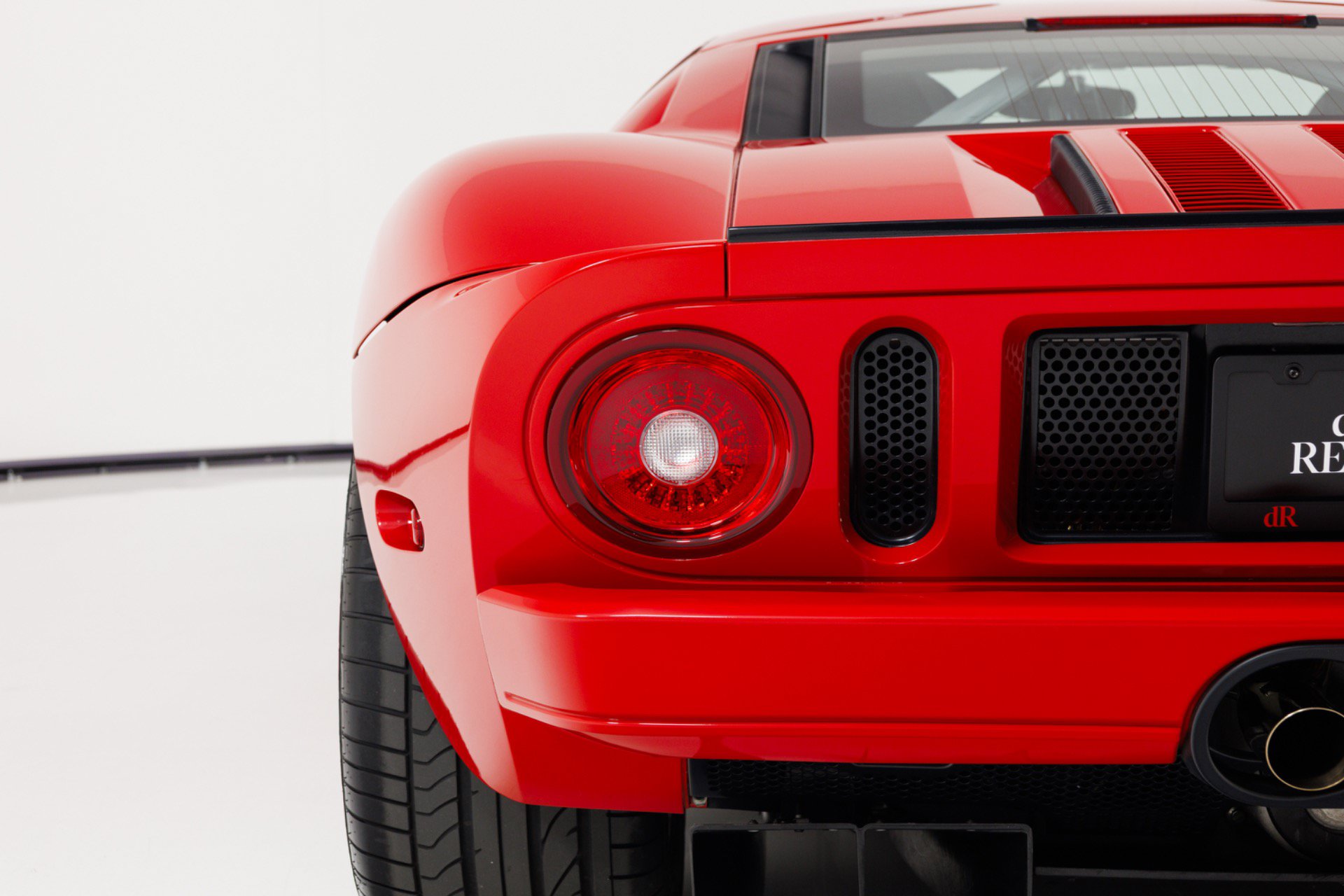 Used 2006 Ford GT RWD image 84