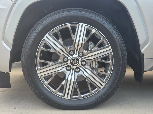 Used 2024 Toyota Sequoia Capstone AWD/4WD image 8