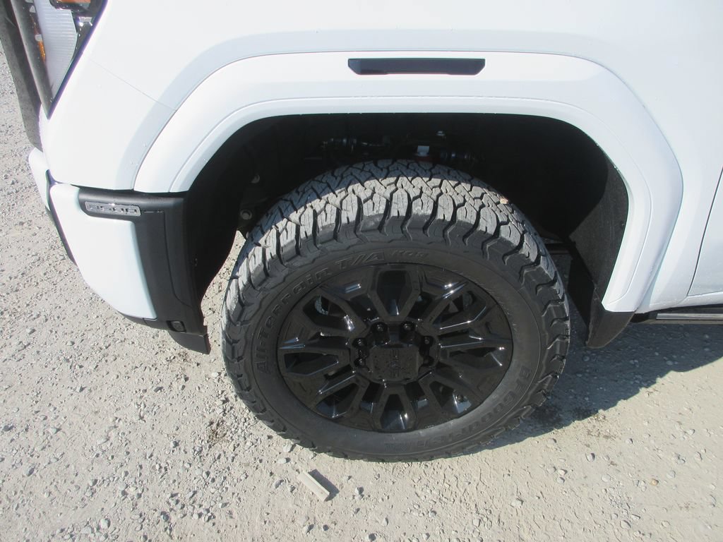 New 2026 GMC Sierra 3500 Denali Ultimate AWD/4WD image 13