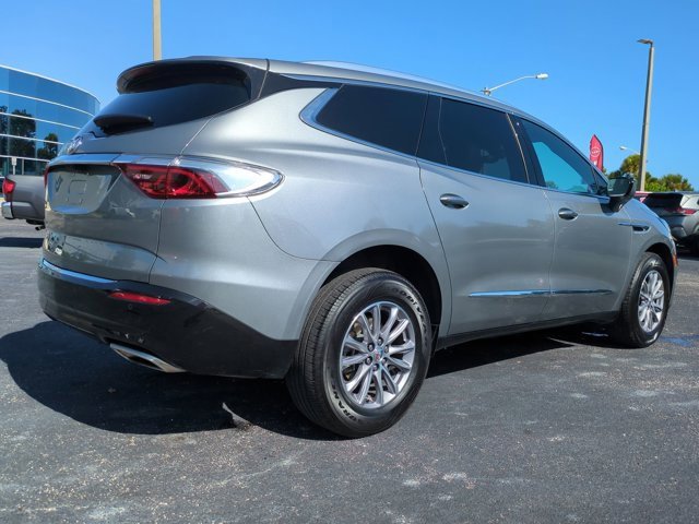 Used 2024 Buick Enclave Premium image 4
