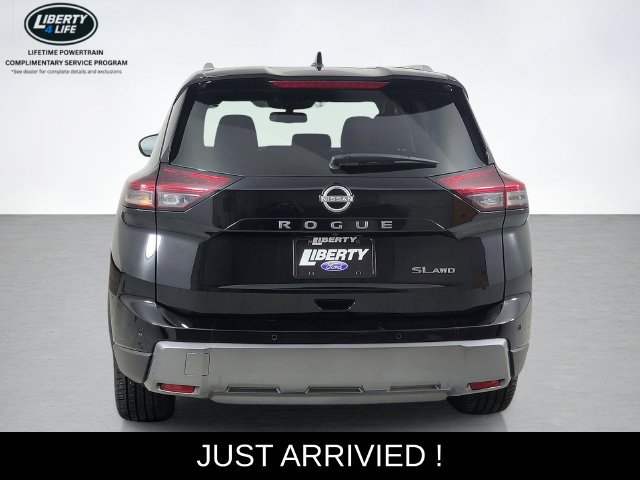 Used 2026 Nissan Rogue SL AWD/4WD image 4