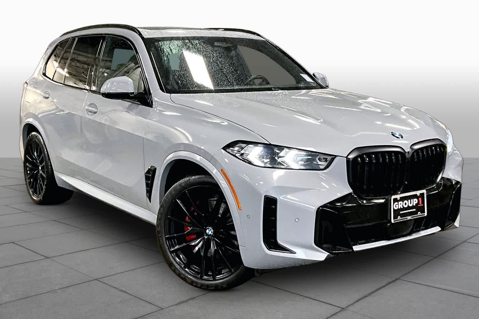 Used 2024 BMW X5 xDrive40i w/ M Sport Package AWD/4WD image 3