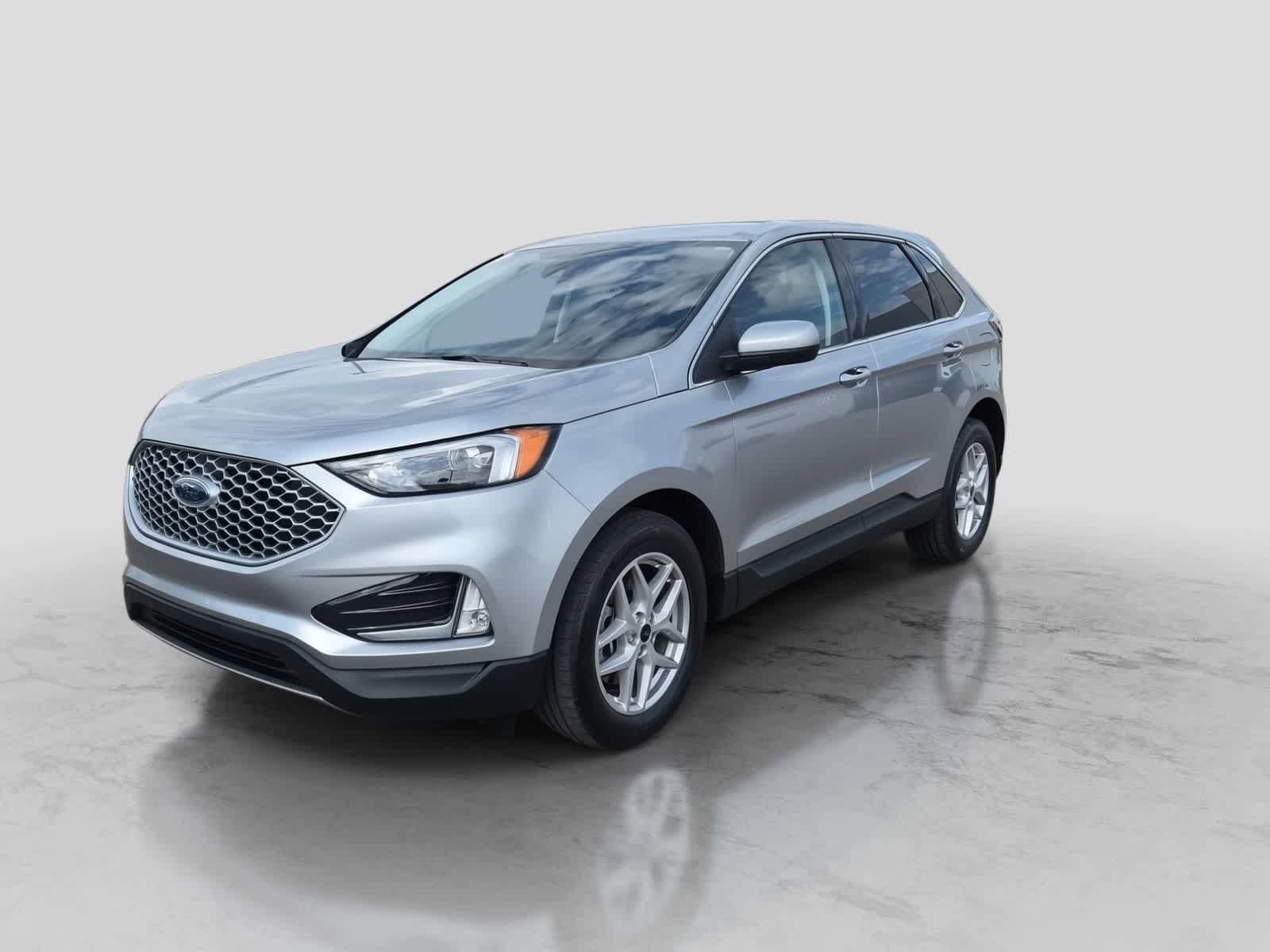 Used 2023 Ford Edge SEL w/ Convenience Package AWD/4WD image 4