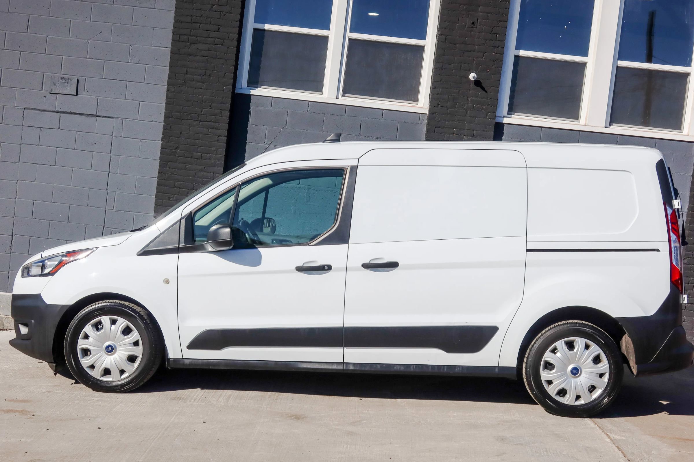 Used 2020 Ford Transit Connect XL image 4