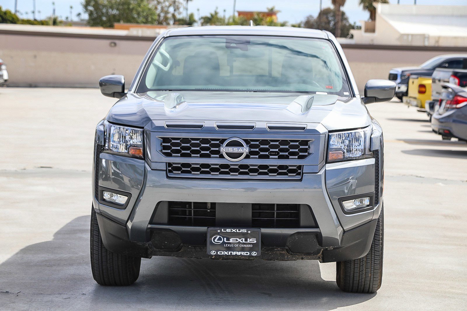 Used 2025 Nissan Frontier SV w/ SV Convenience Package RWD image 2