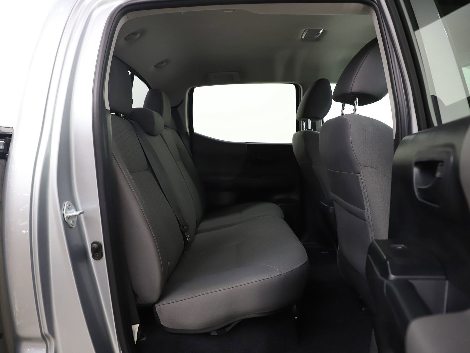 Used 2022 Toyota Tacoma SR image 13