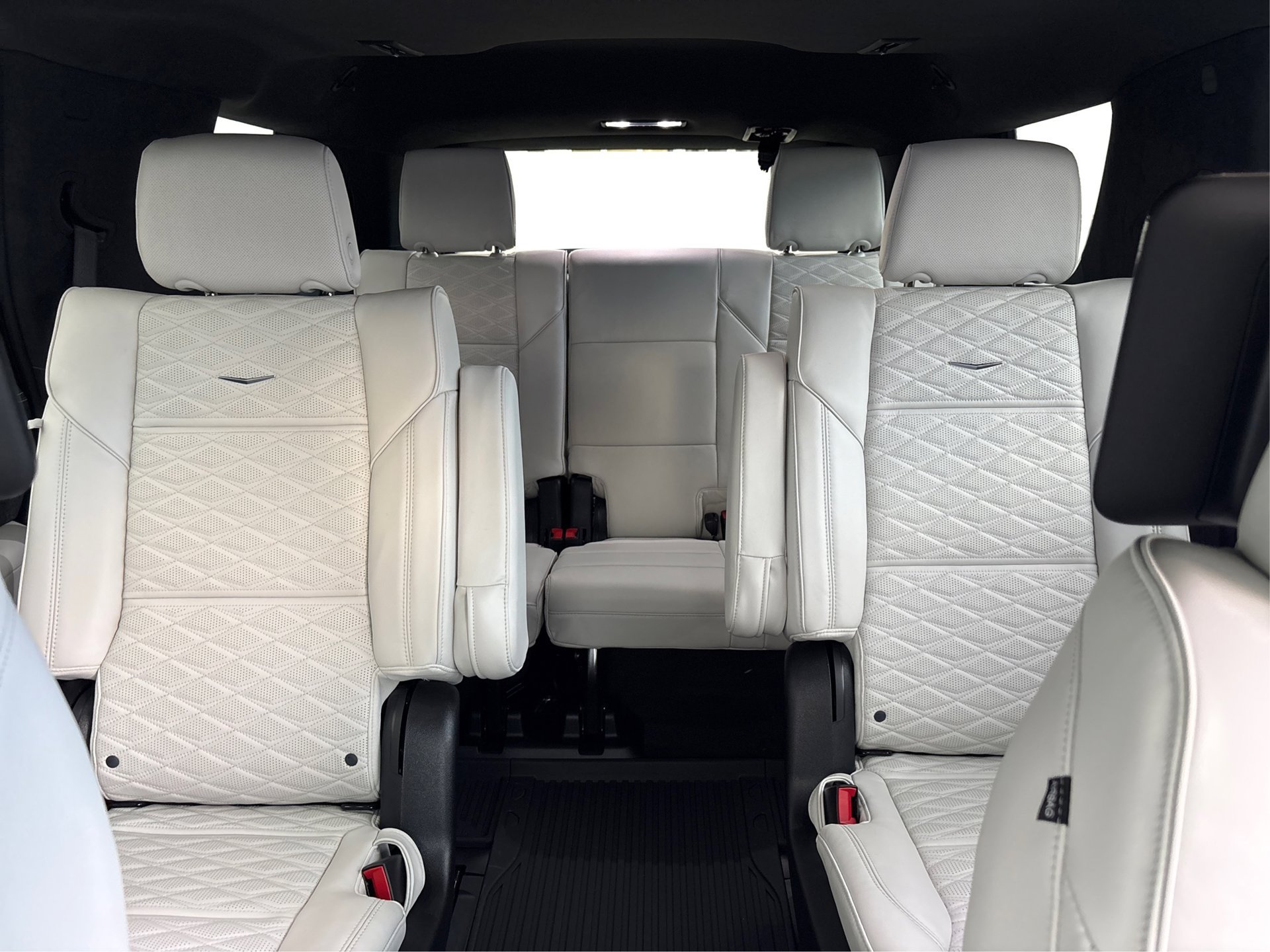 New 2026 Cadillac Escalade Platinum Sport AWD/4WD image 17
