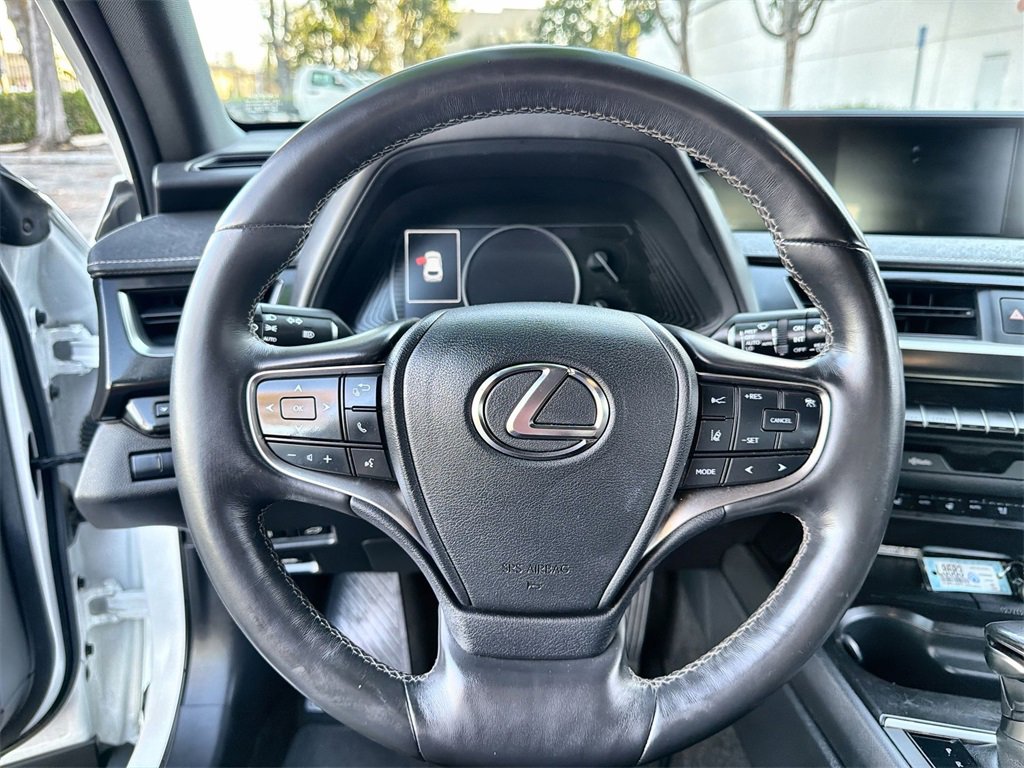 Used 2020 Lexus UX 250h w/ Premium Package image 11