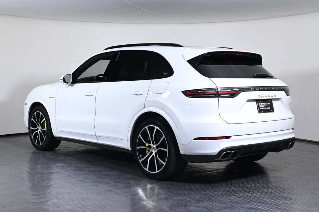 Certified 2023 Porsche Cayenne Turbo S AWD/4WD image 3
