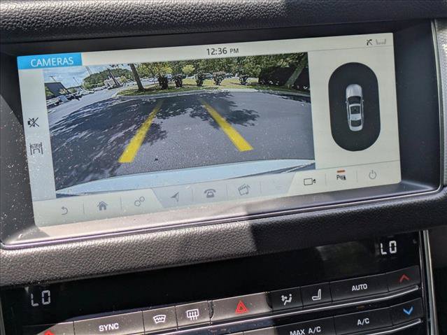 Used 2020 Jaguar XF Premium RWD image 12