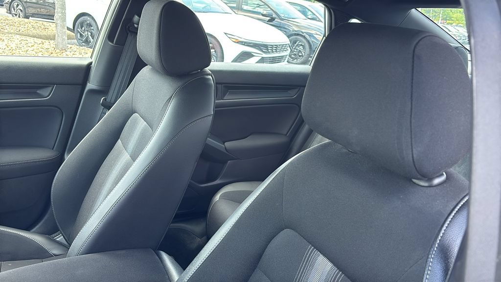 Certified 2025 Honda Civic Sport image 24