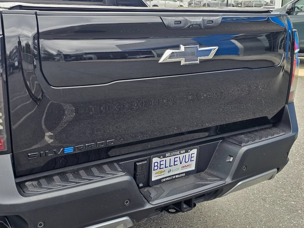 Used 2026 Chevrolet Silverado EV Trail Boss AWD/4WD image 15