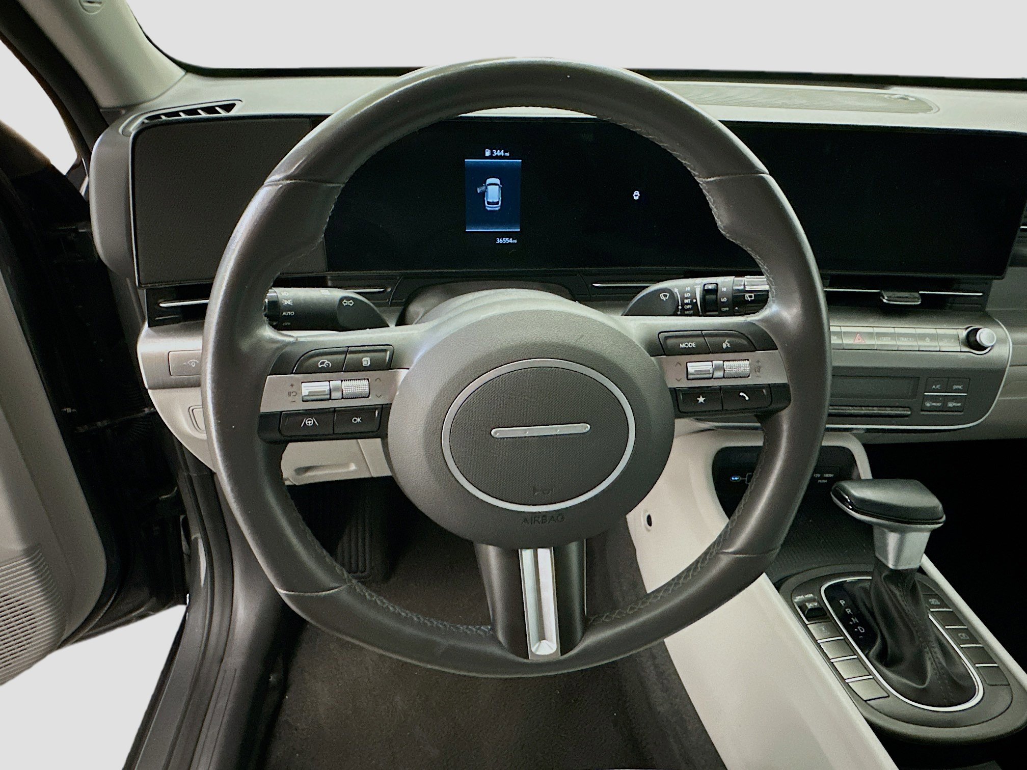 Used 2025 Hyundai Kona SEL image 18