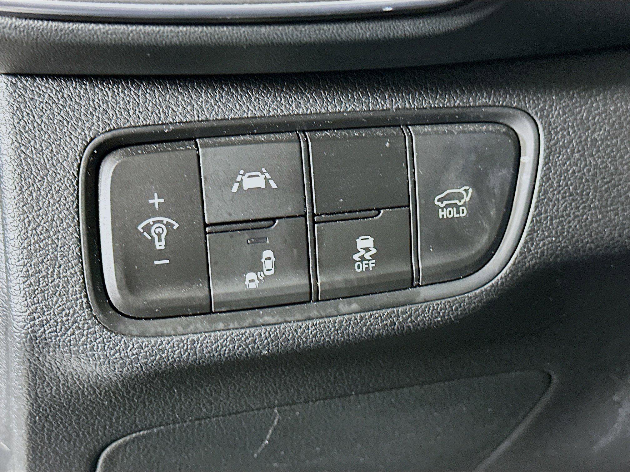 Used 2019 Hyundai Santa Fe SEL FWD image 17
