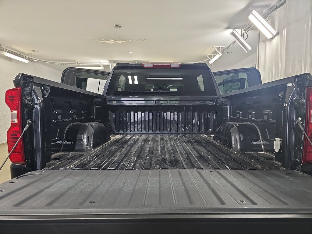 Certified 2024 Chevrolet Silverado 1500 LT AWD/4WD image 15