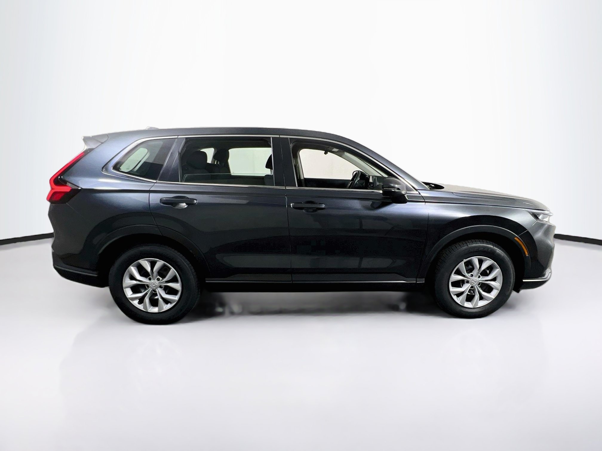 Used 2023 Honda CR-V LX image 4