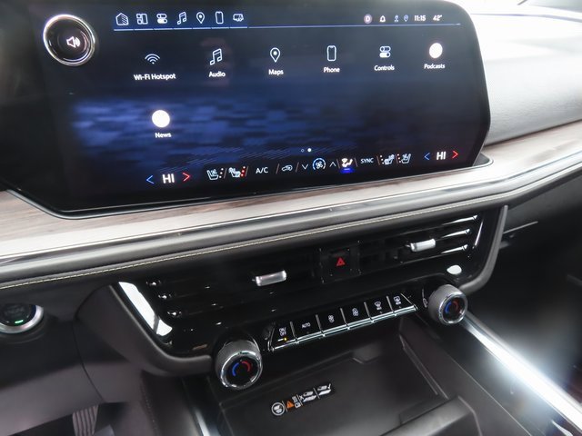 Certified 2025 Chevrolet Suburban Premier image 26