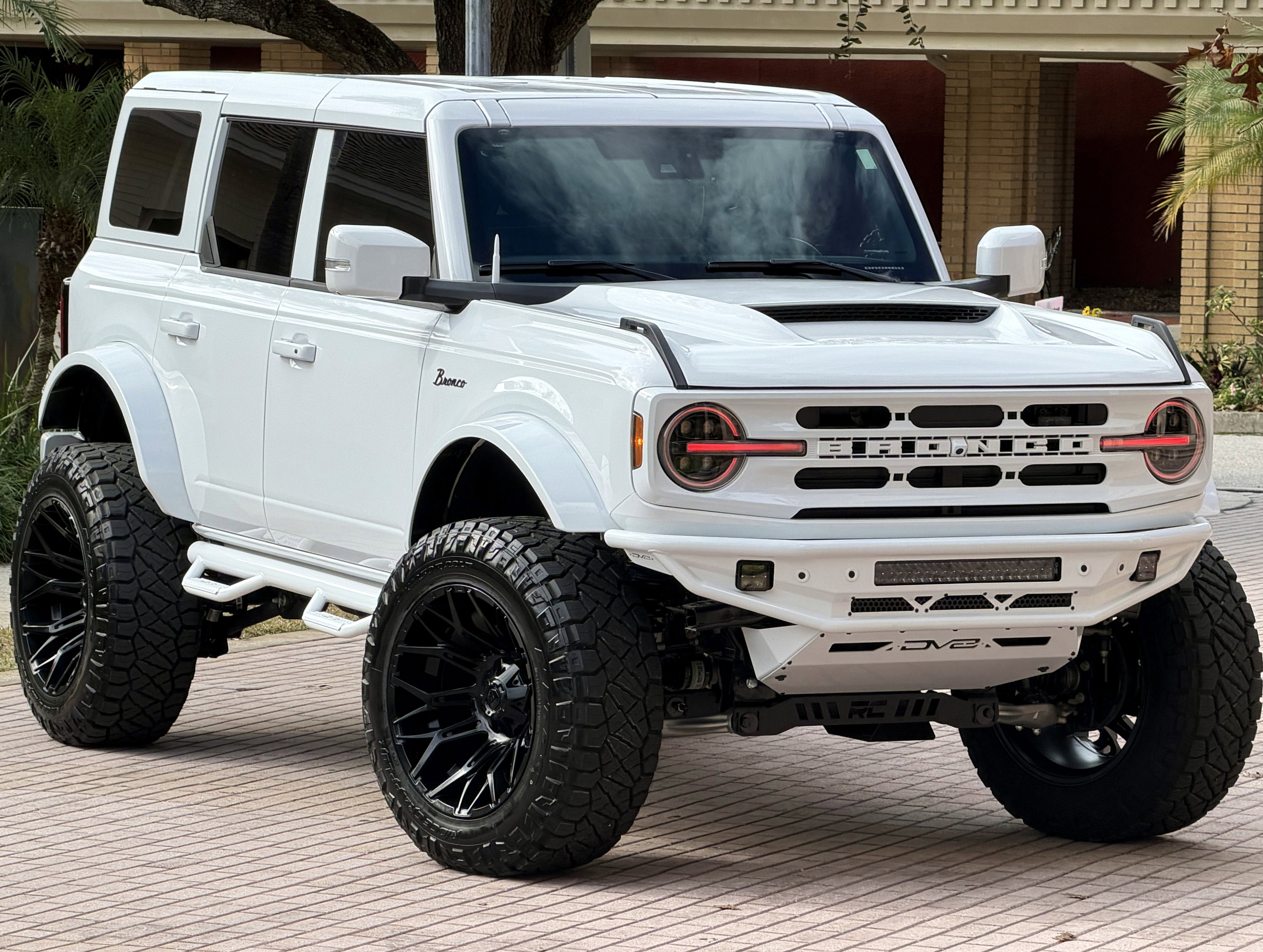 Used 2025 Ford Bronco Outer Banks AWD/4WD image 7