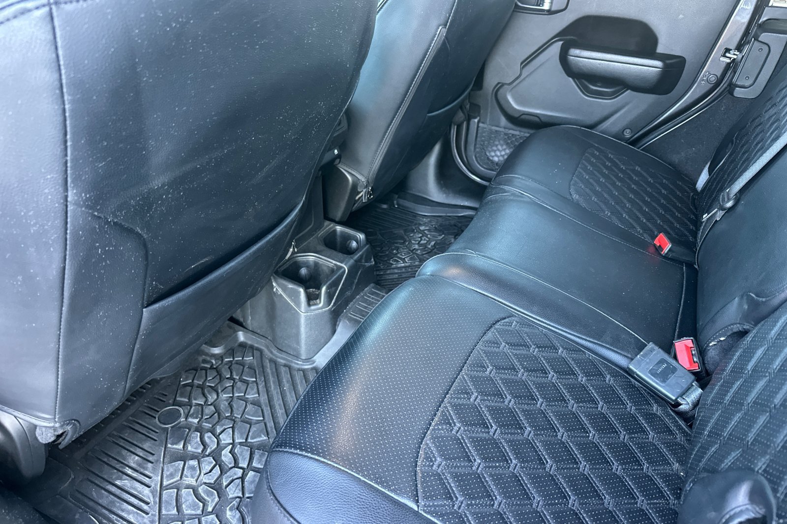 Used 2021 Jeep Wrangler Unlimited Sport AWD/4WD image 14