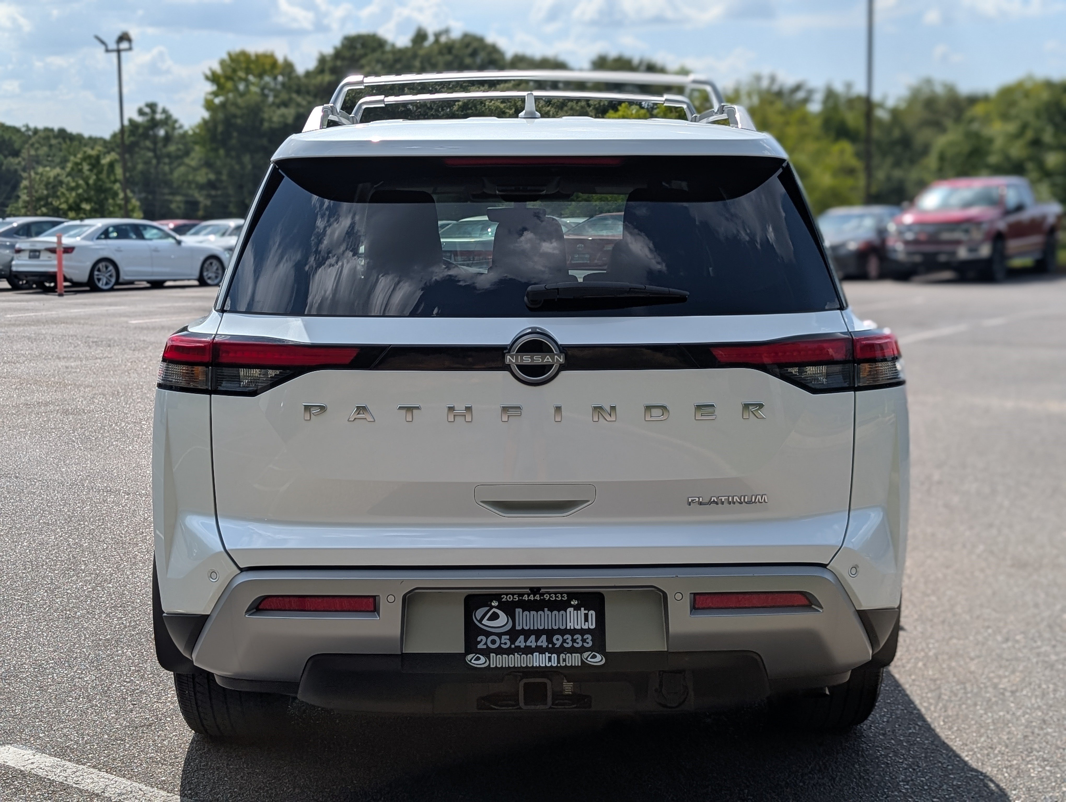 Used 2025 Nissan Pathfinder Platinum w/ Cargo Package FWD image 8
