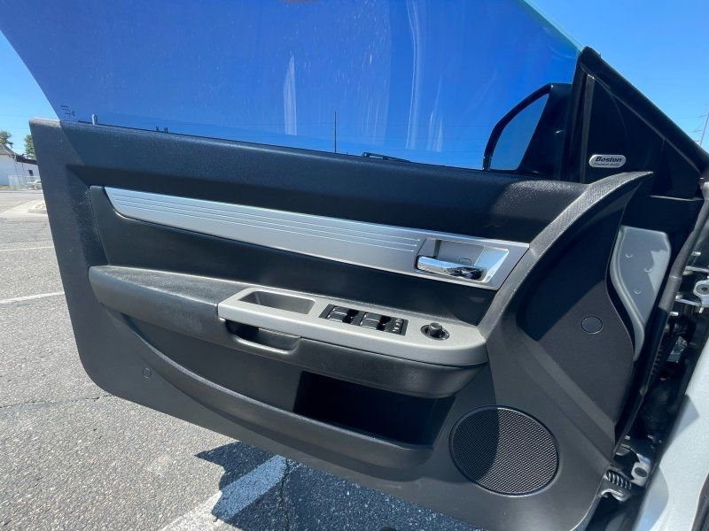 Used 2010 Chrysler Sebring Touring image 13