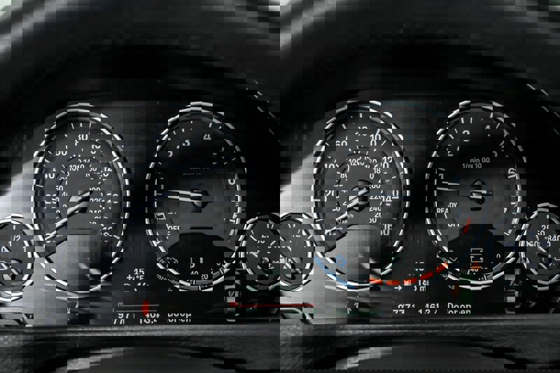 Used 2018 BMW 320i xDrive Sedan image 23